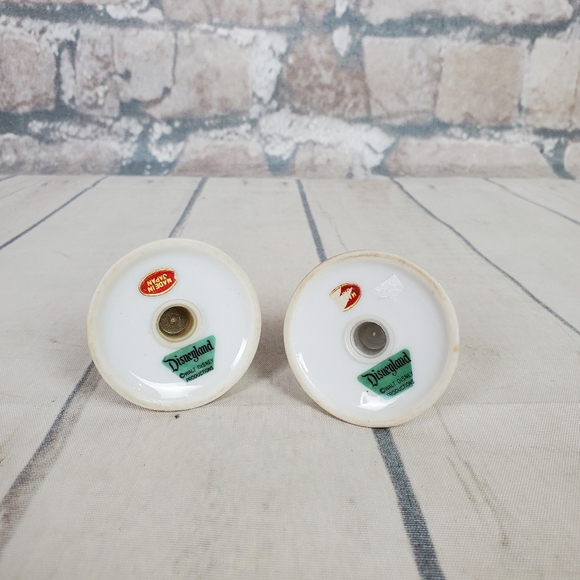 Vintage Disneyland Souvenir Bell Salt and Pepper Shakers Japan - Picture 10 of 13